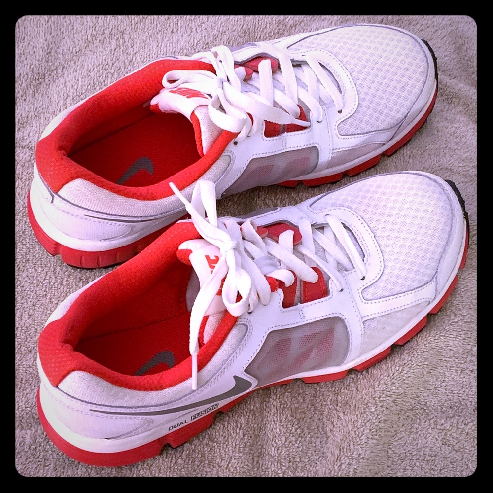 Women’s Nike Dual Fusion ST2